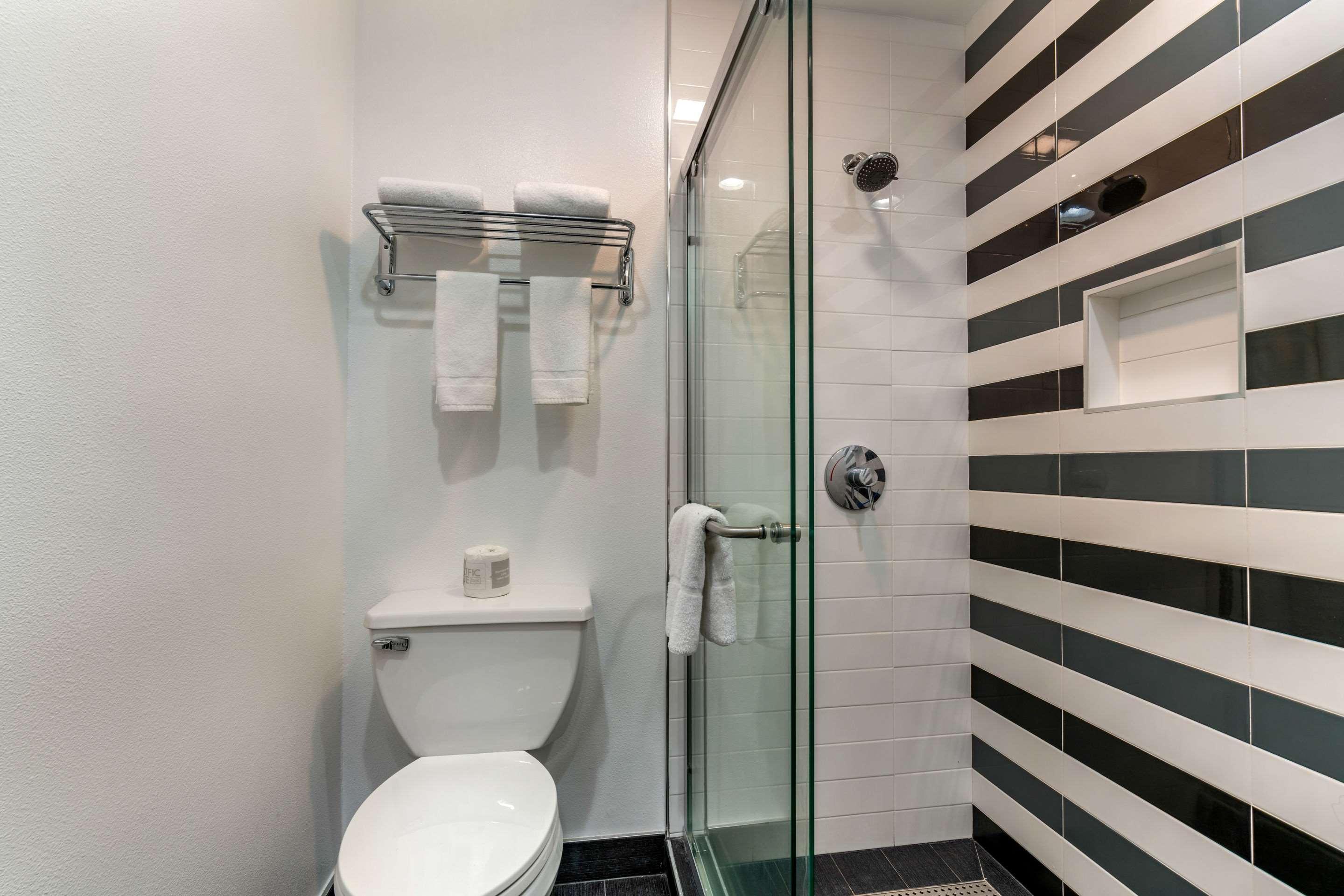 Quality Inn & Suites Вакавилл Экстерьер фото
