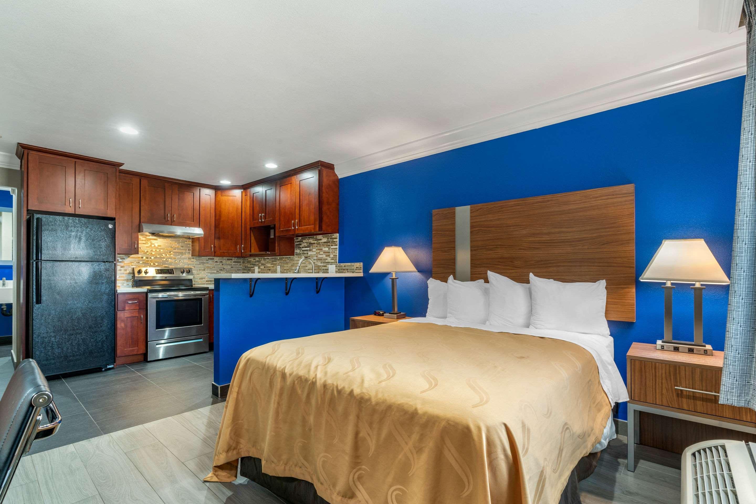 Quality Inn & Suites Вакавилл Экстерьер фото