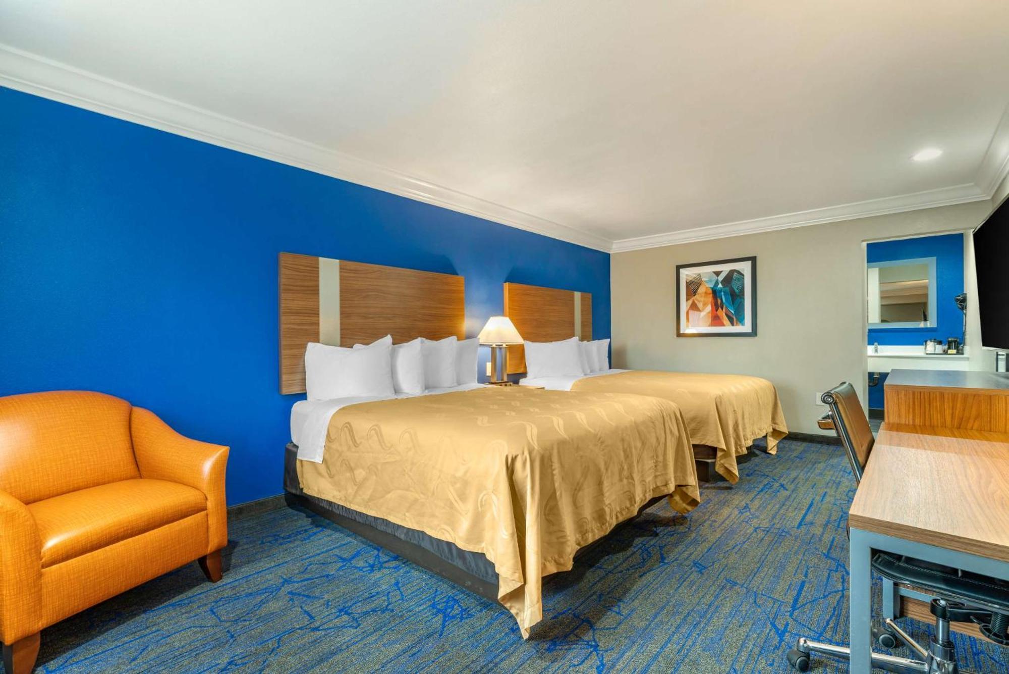Quality Inn & Suites Вакавилл Экстерьер фото